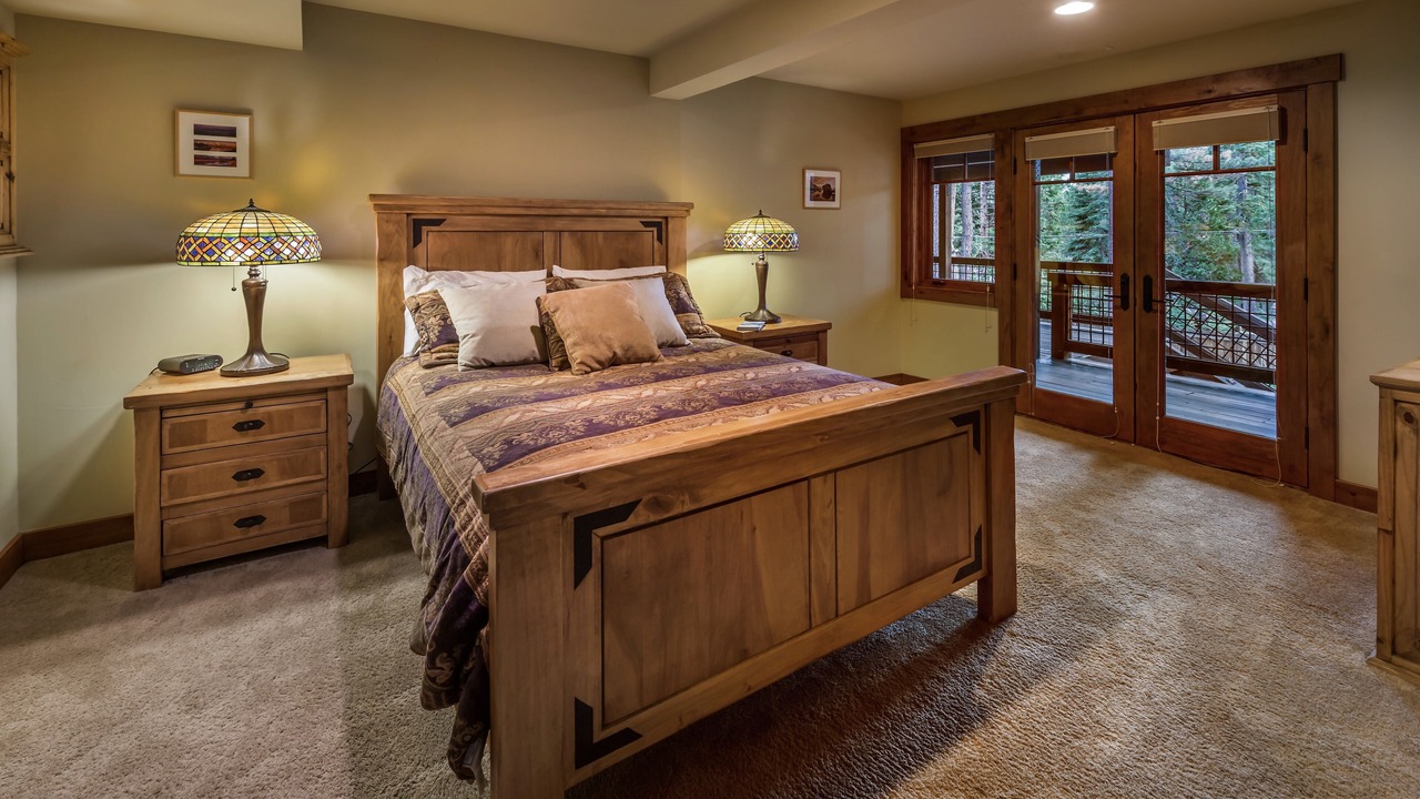 Photo of Bedroom in Dollar Point