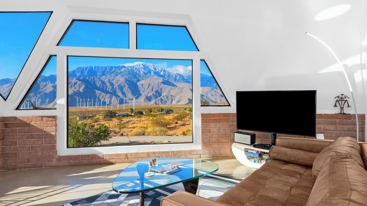 Photo of Livingroom in Desert Hot Springs