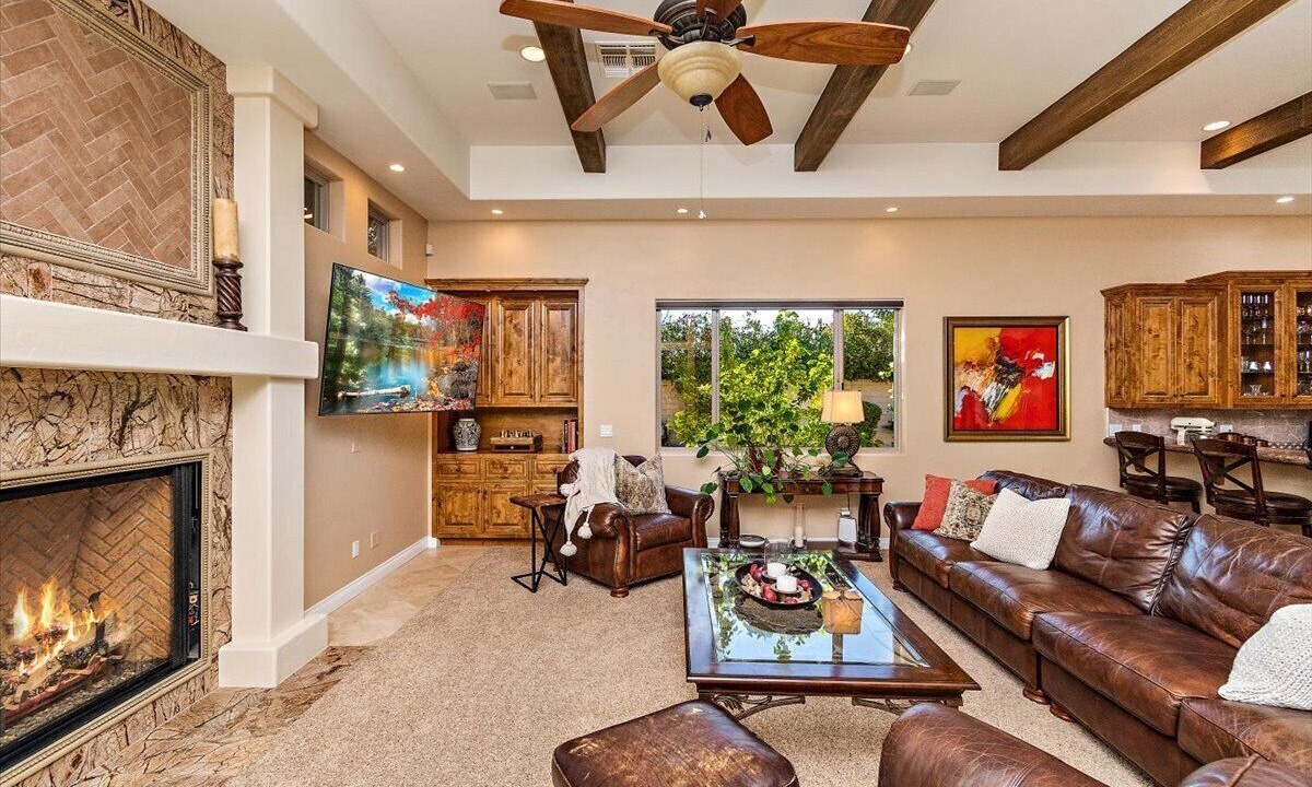 Photo of Livingroom in Palm Desert