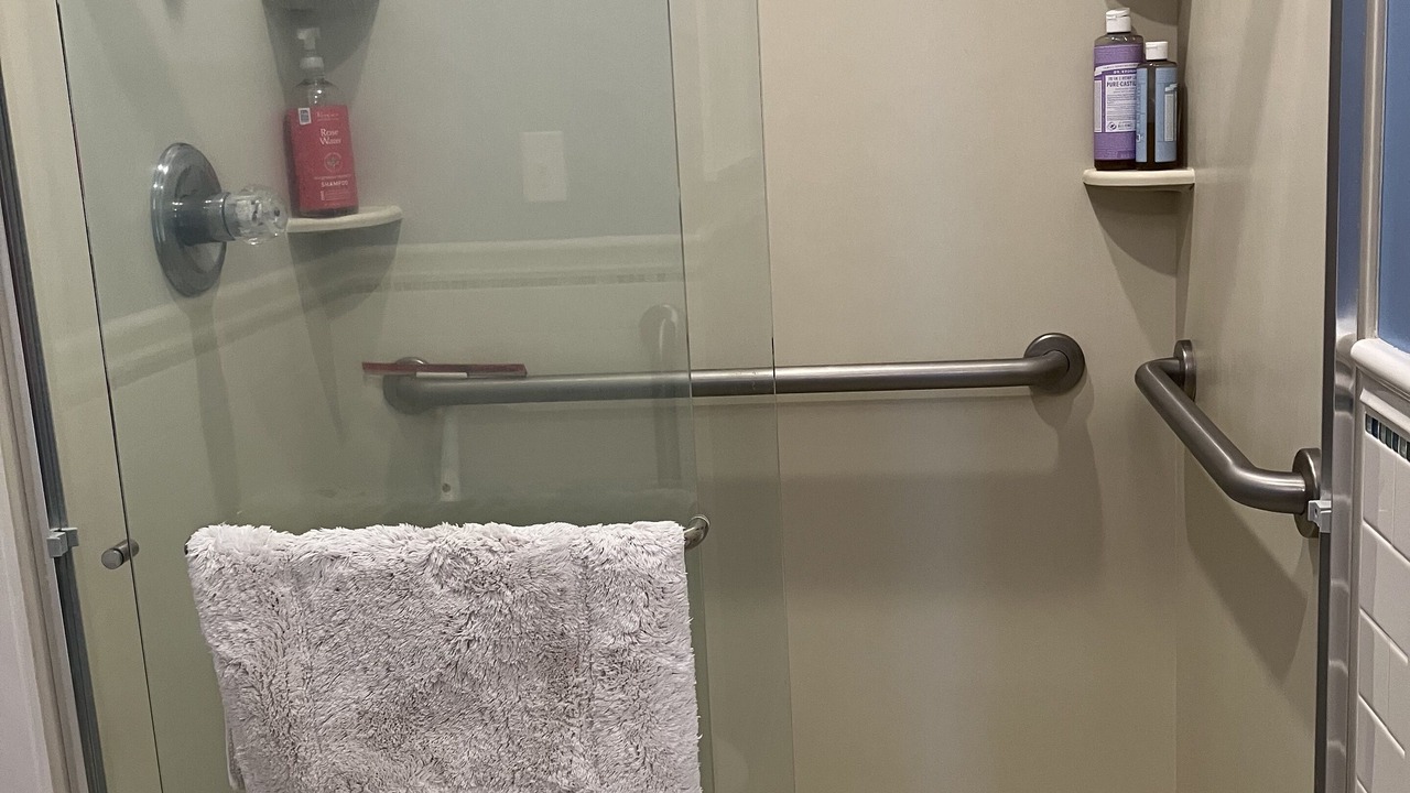 Photo of Bathroom in Glen Park