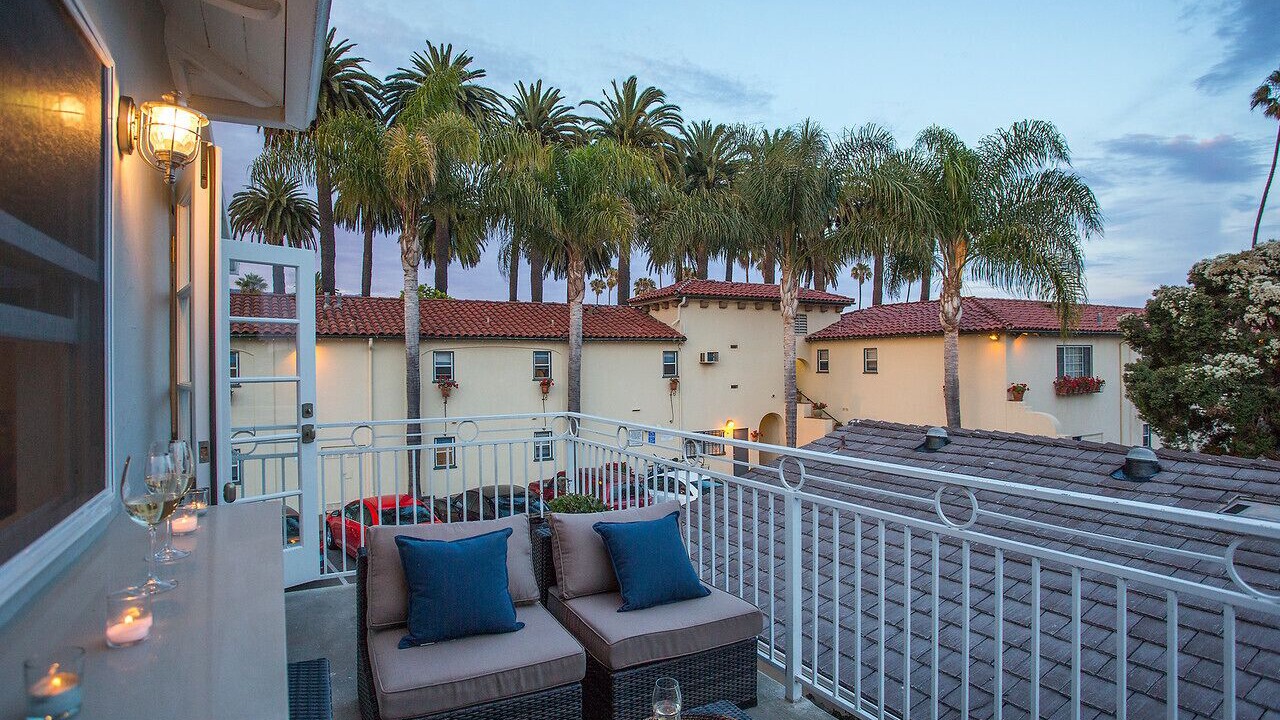 Photo of Patio Balcony in West Beach