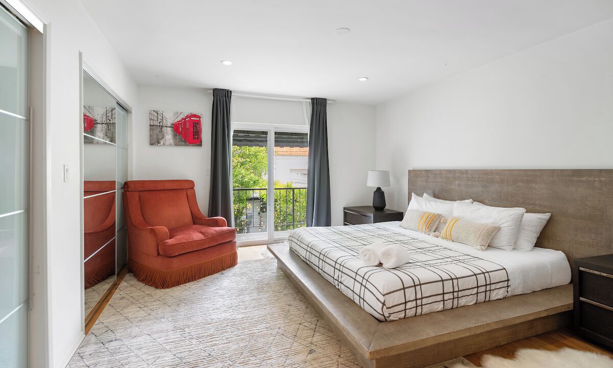 Photo of Bedroom in Sawtelle