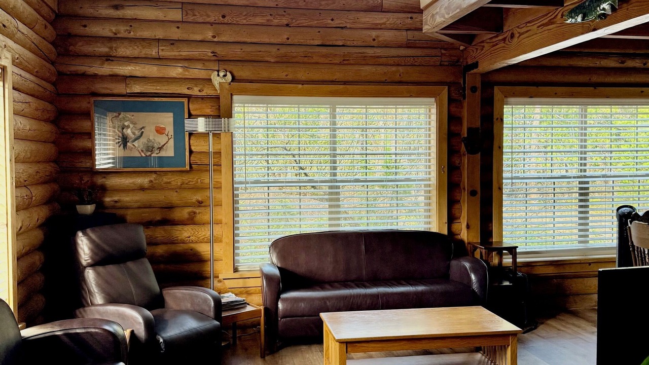 Photo of Bedroom in Dunsmuir
