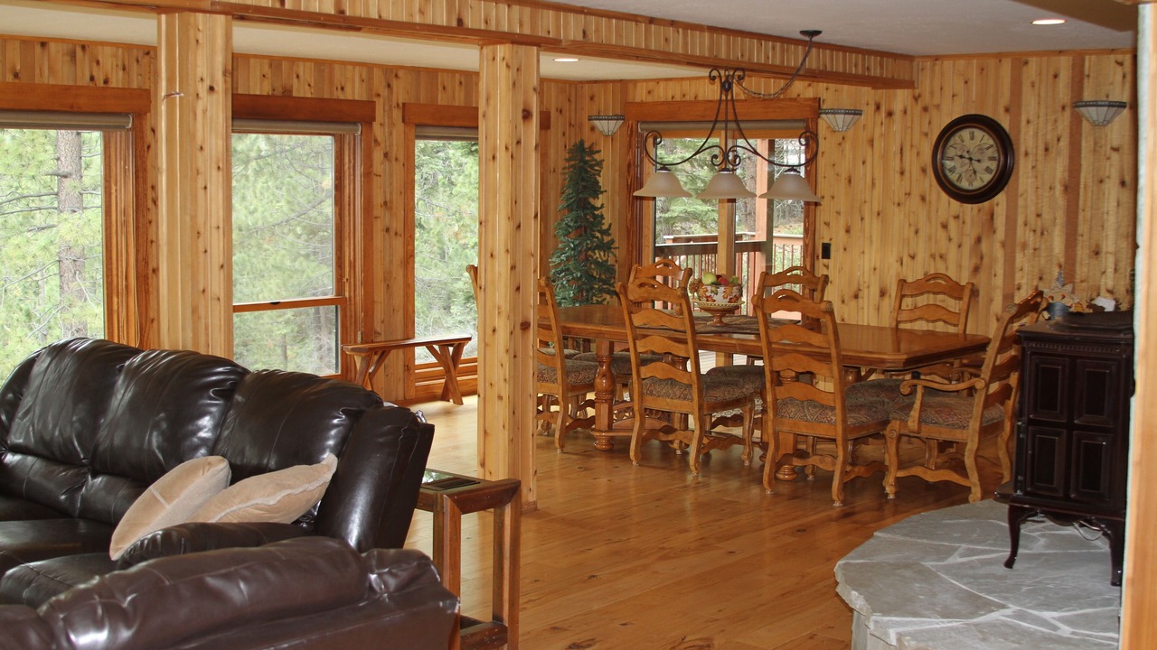 Photo of Livingroom in Tahoma