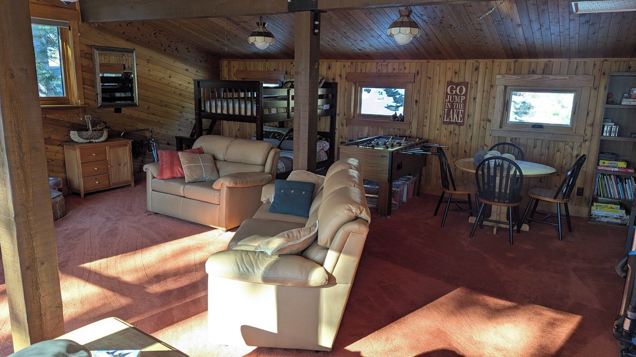 Photo of Livingroom in Tahoma