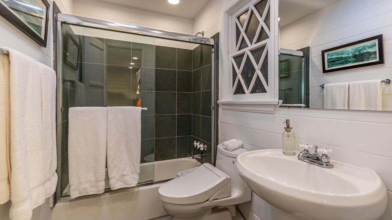 Photo of Bathroom in Malibu