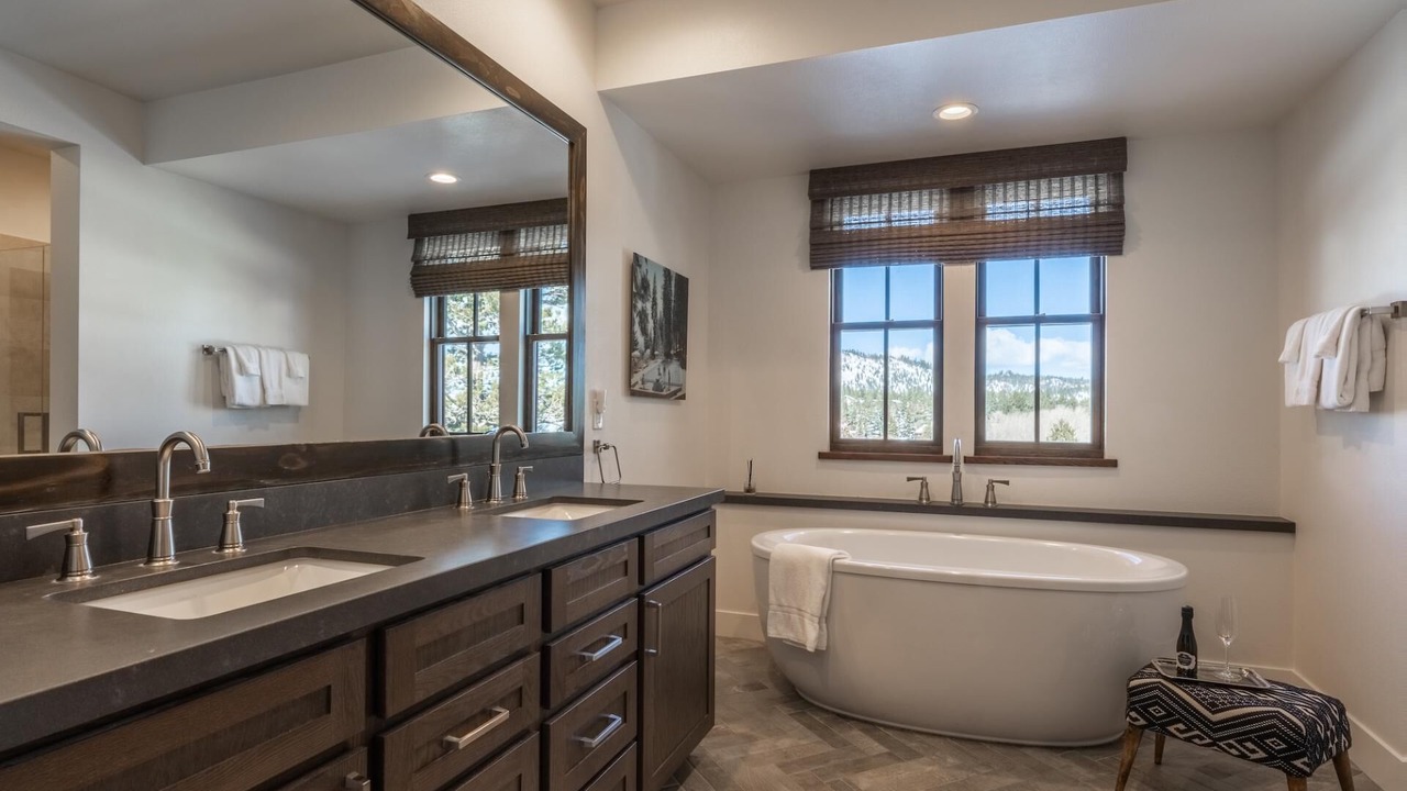 Photo of Bathroom in Mammoth Lakes