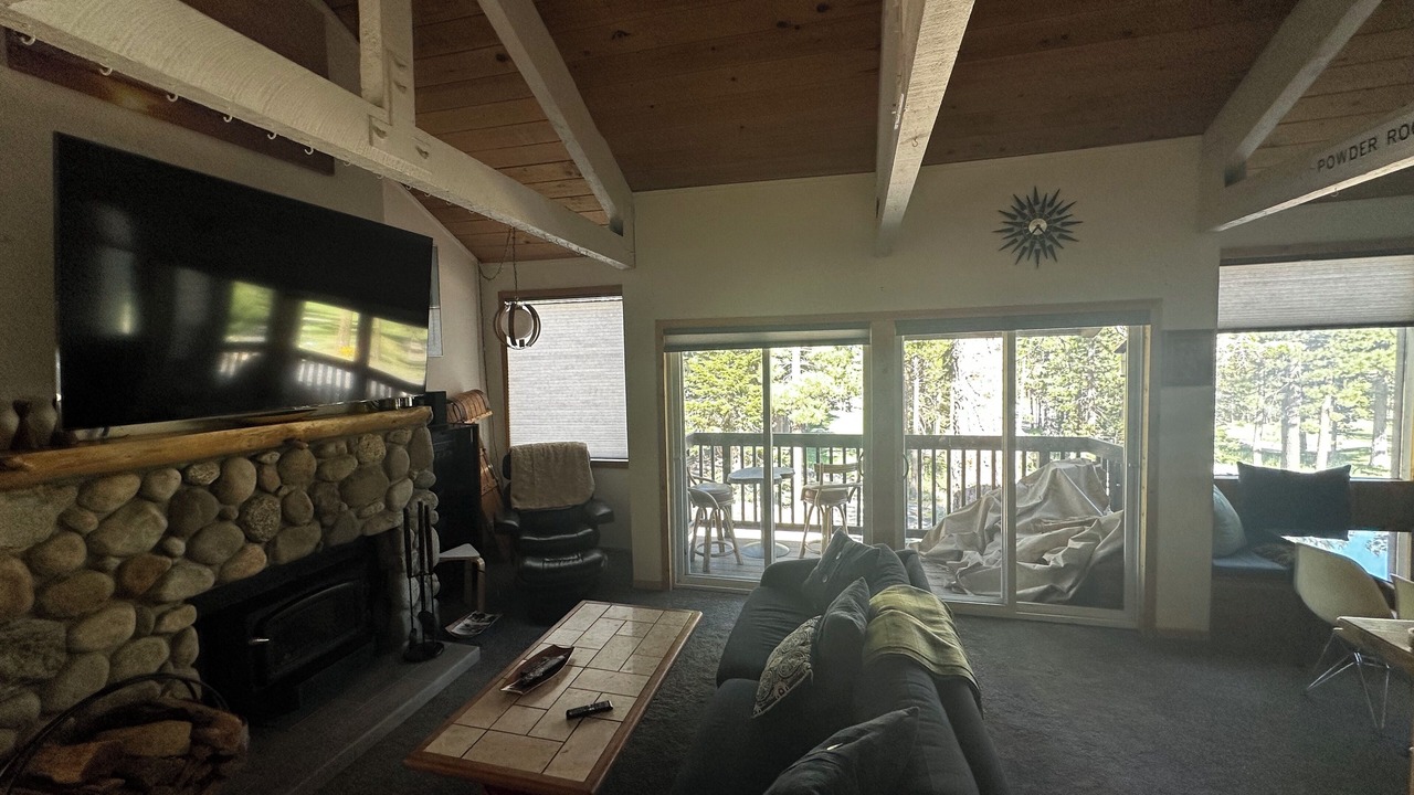 Photo of Livingroom in Majestic Pines