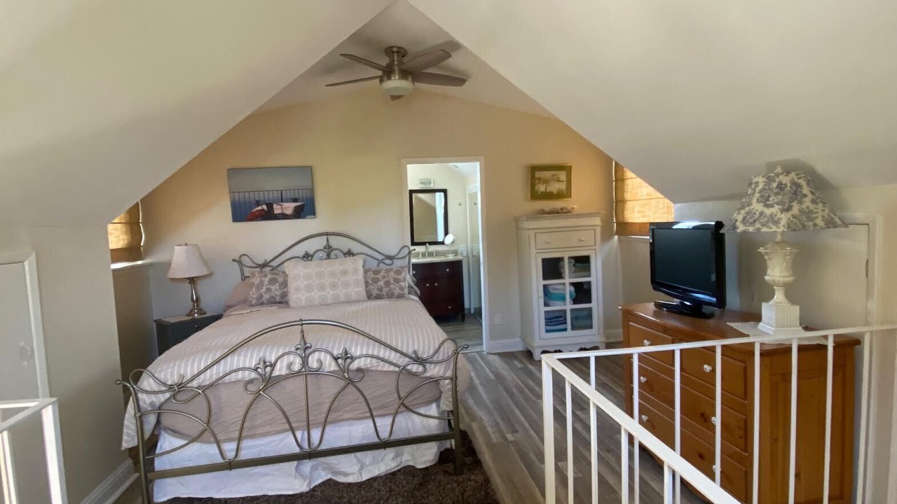 Photo of Bedroom in Monte Sereno