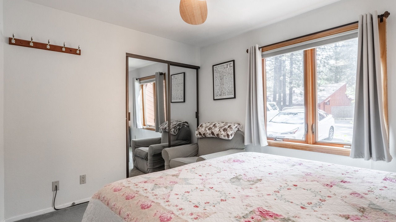 Photo of Bedroom in Mammoth Lakes