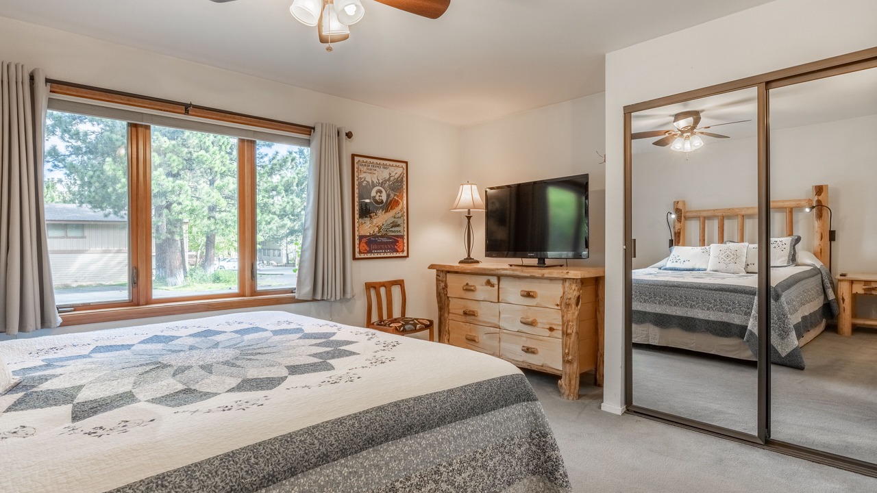 Photo of Bedroom in Mammoth Lakes