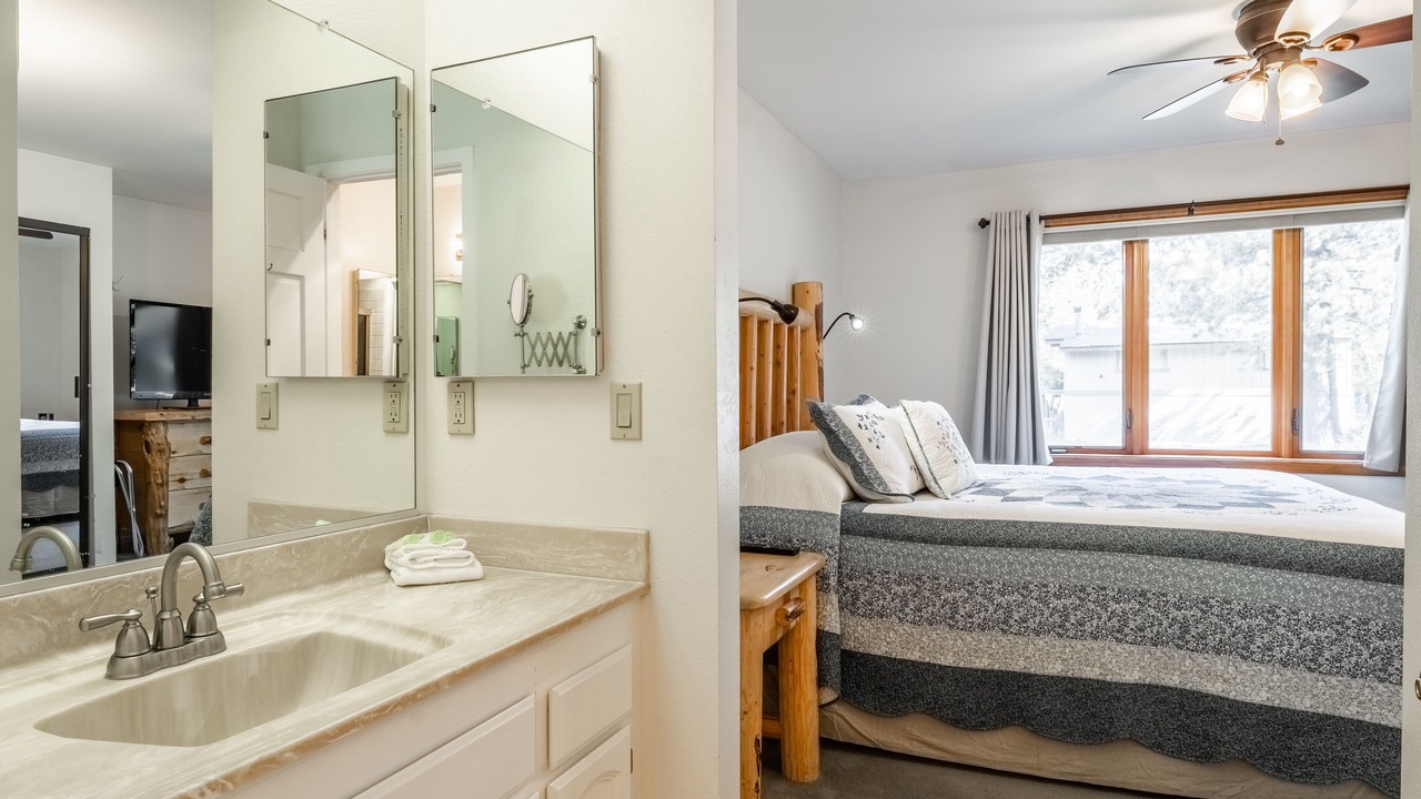 Photo of Bedroom in Mammoth Lakes