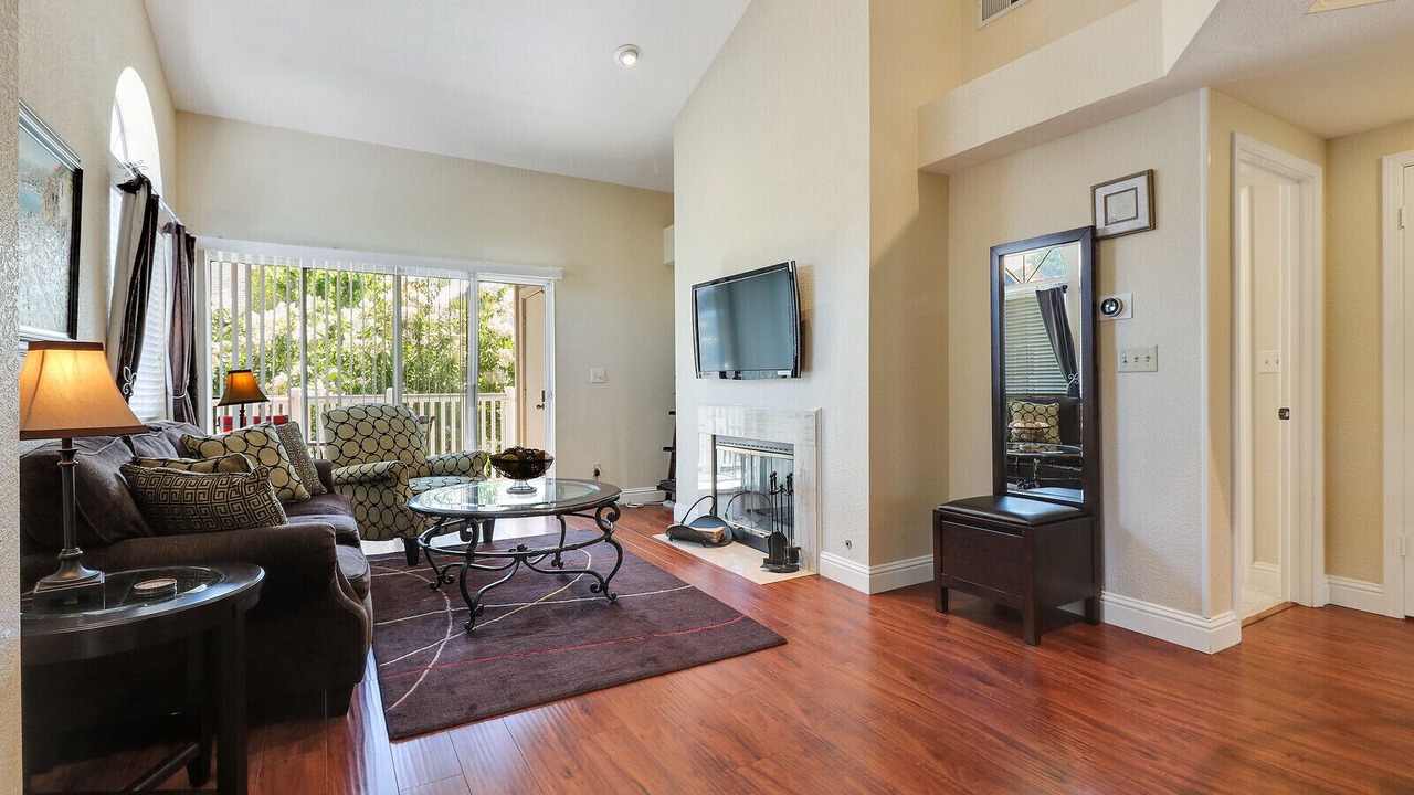 Photo of Livingroom in Alamo