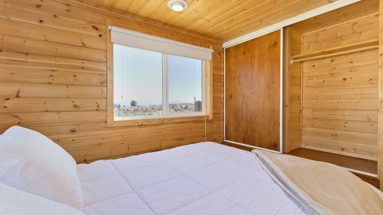 Photo of Bedroom in Mammoth Lakes