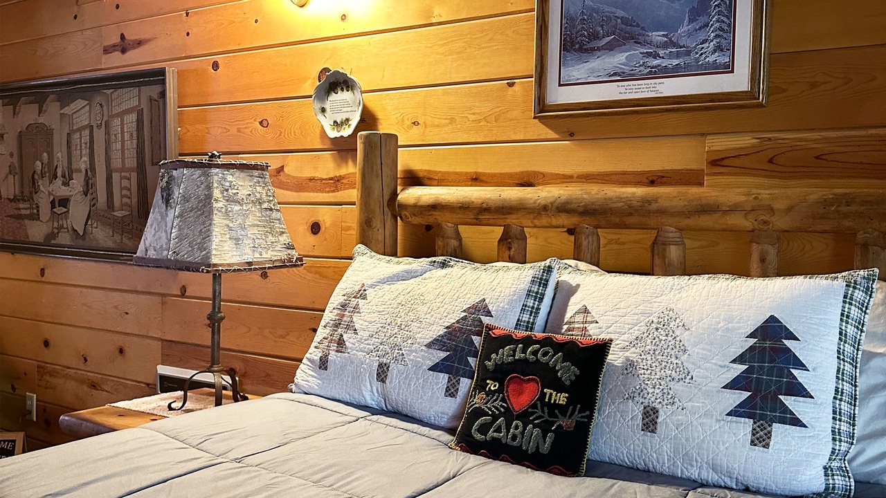 Photo of Bedroom in Pine Mountain Club