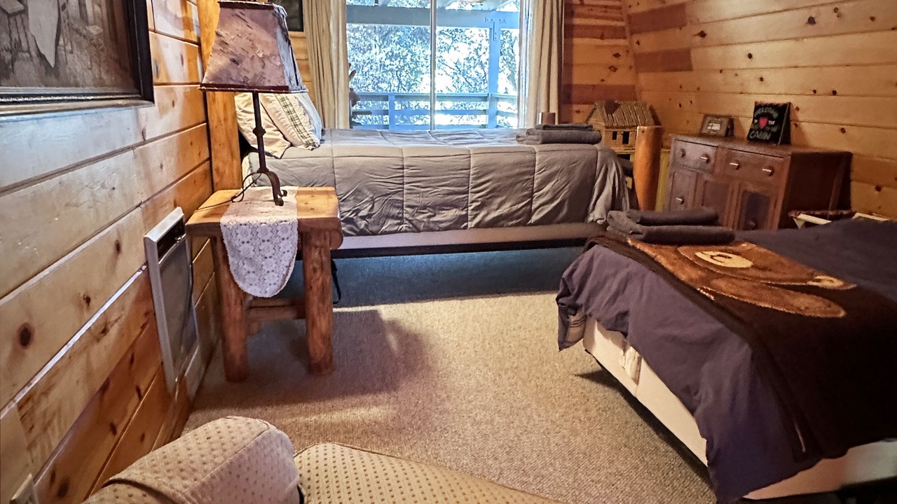 Photo of Bedroom in Pine Mountain Club