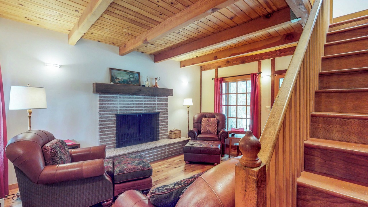 Photo of Livingroom in Tahoma