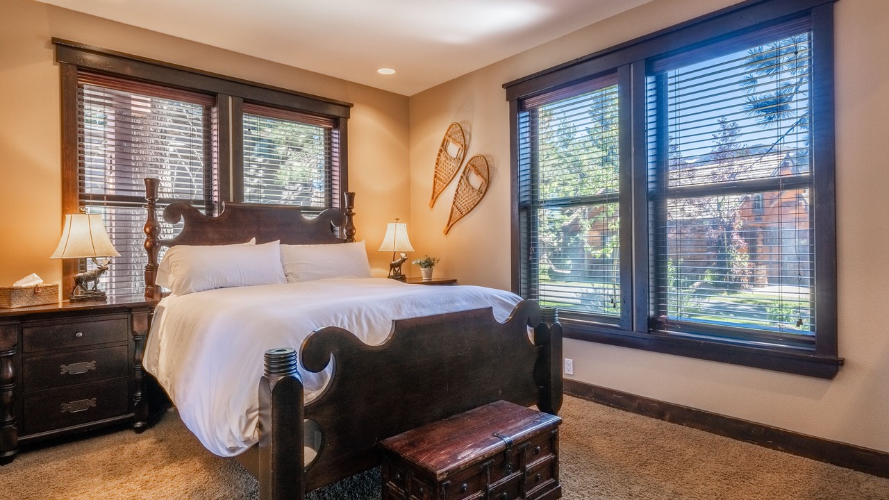 Photo of Bedroom in Mammoth Lakes