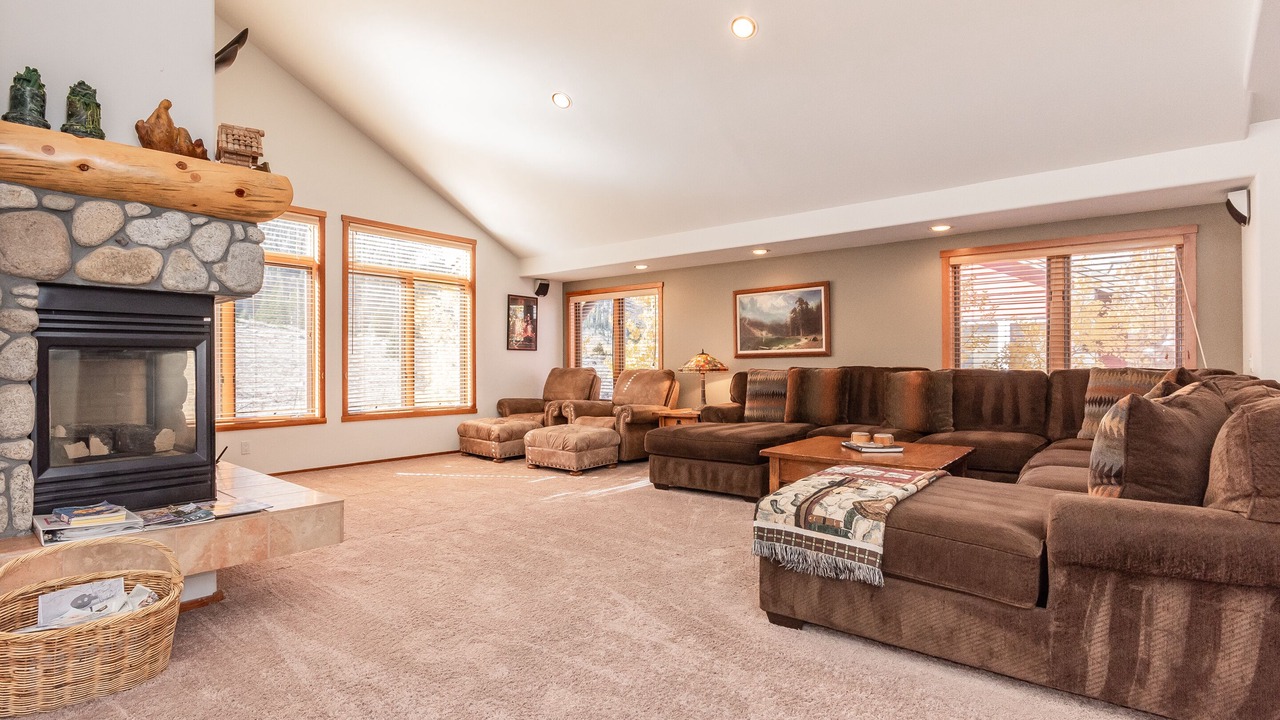 Photo of Livingroom in Mammoth Lakes