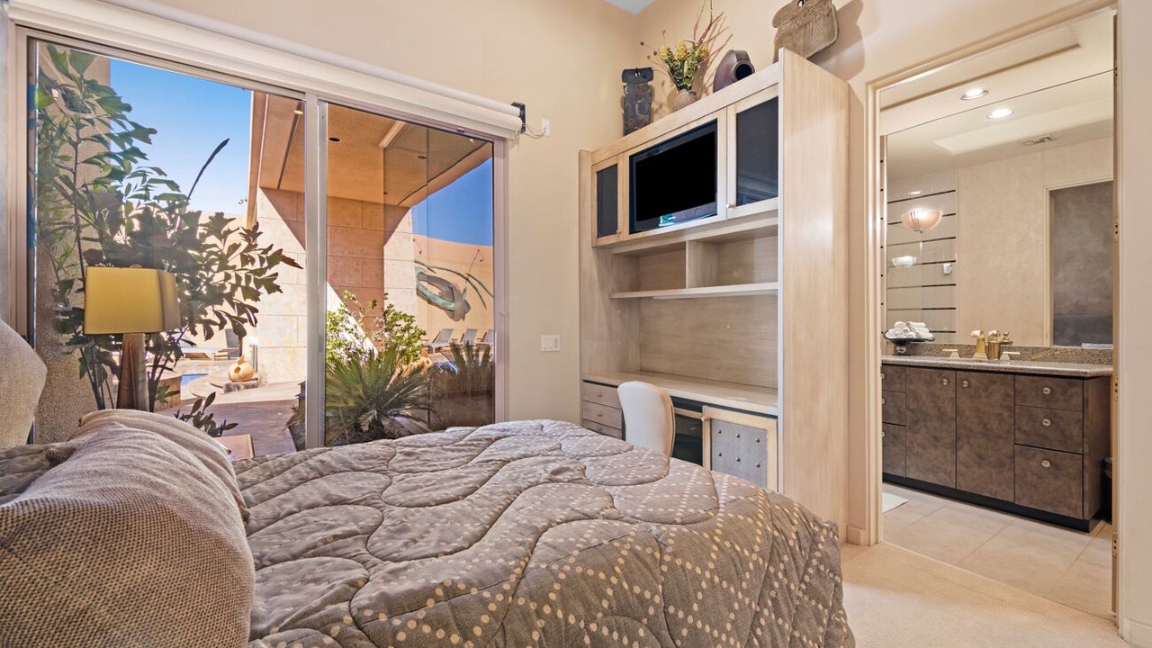 Photo of Bedroom in La Quinta
