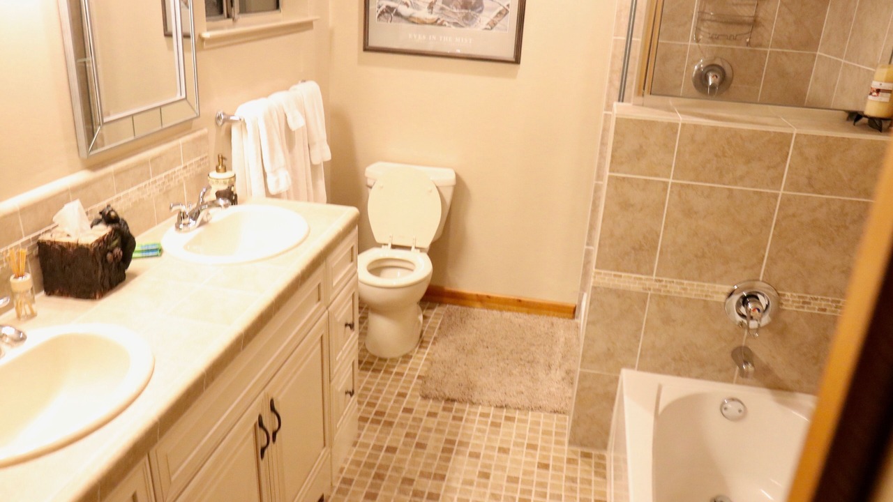 Photo of Bathroom in Oakhurst