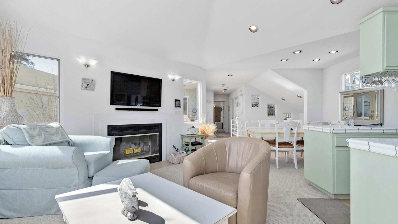 Photo of Livingroom in Eastside Santa Cruz