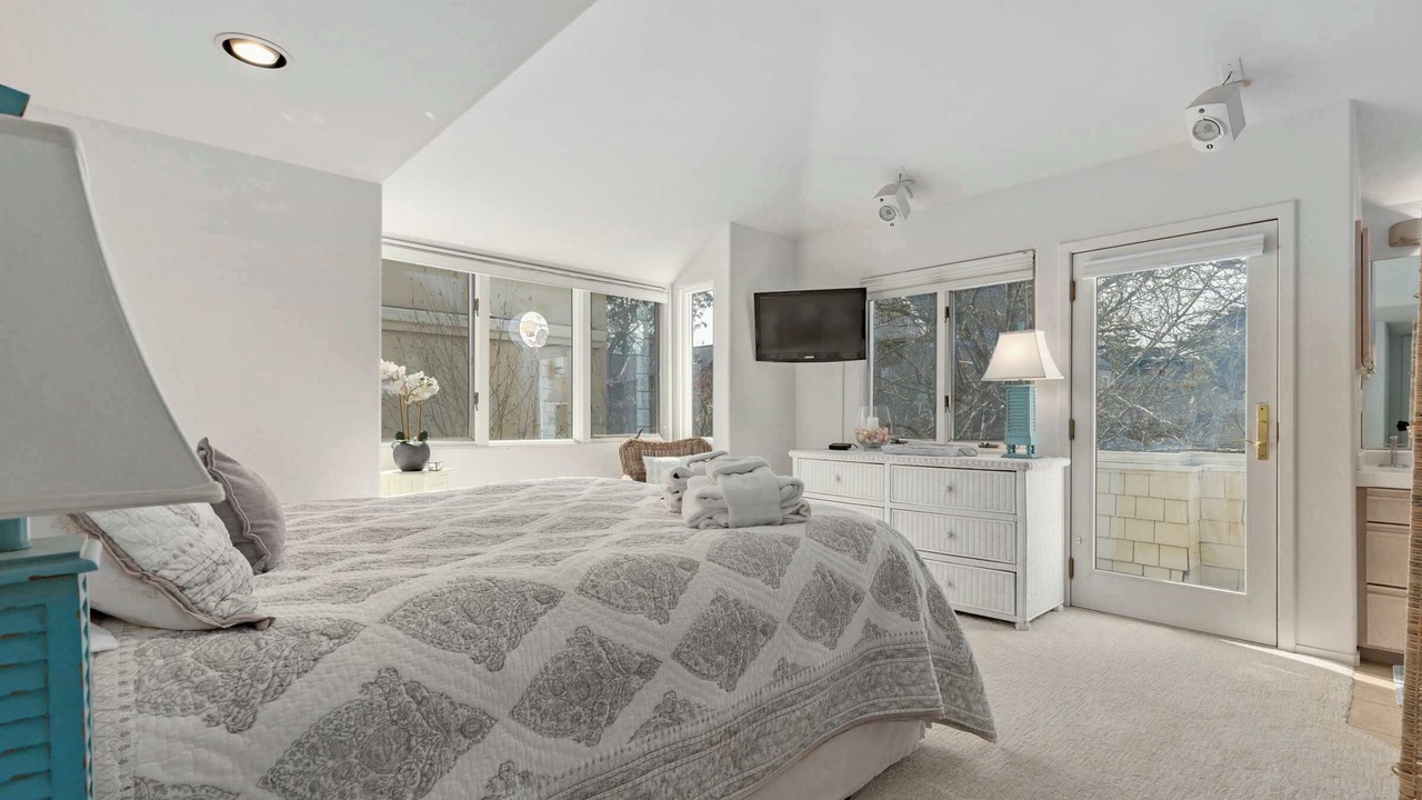 Photo of Bedroom in Eastside Santa Cruz