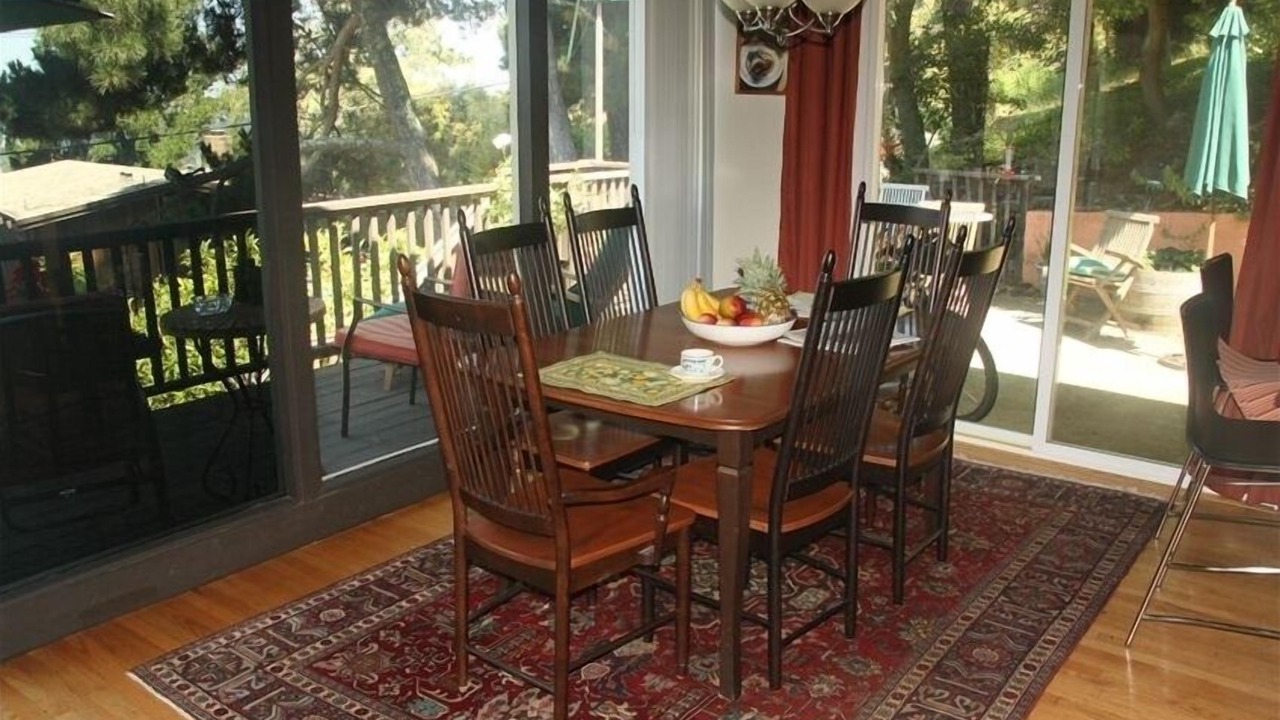Photo of Livingroom in Shepherd Canyon