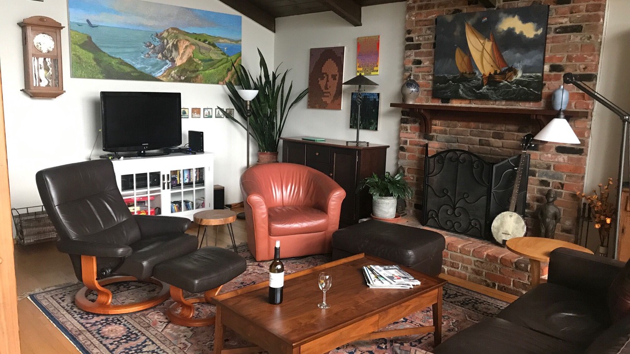 Photo of Livingroom in Shepherd Canyon