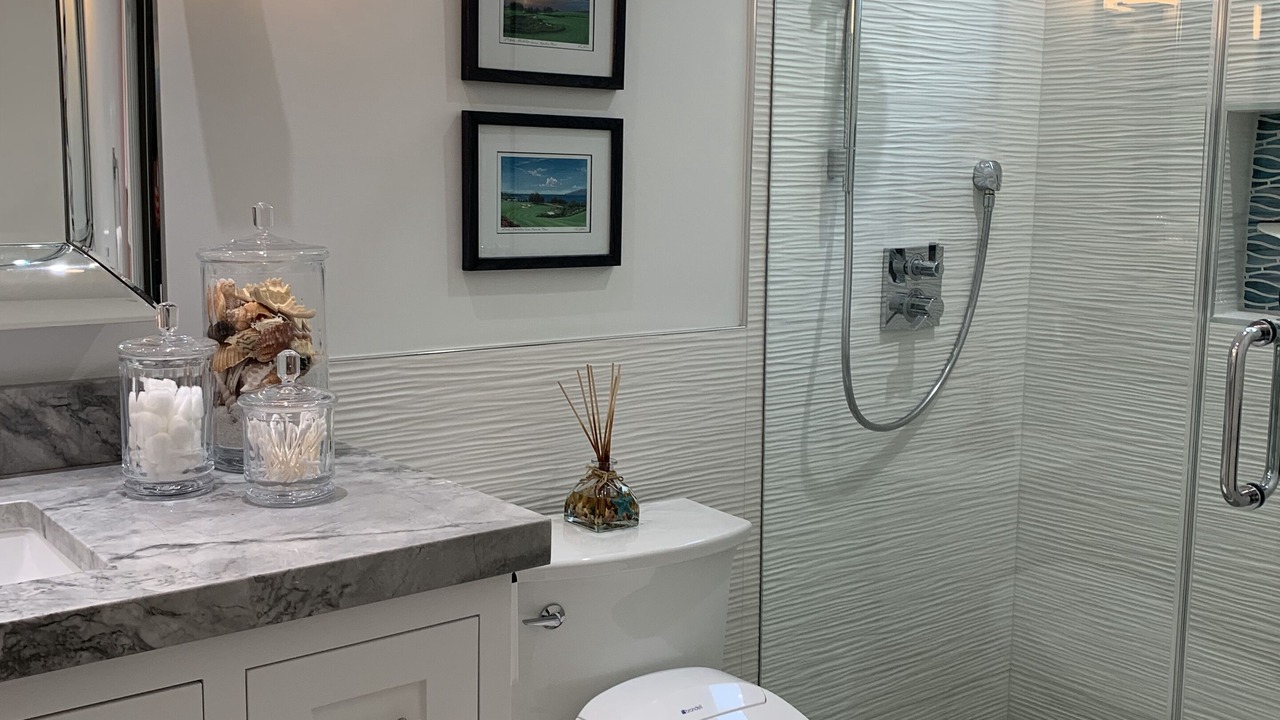 Photo of Bathroom in Corona del Mar