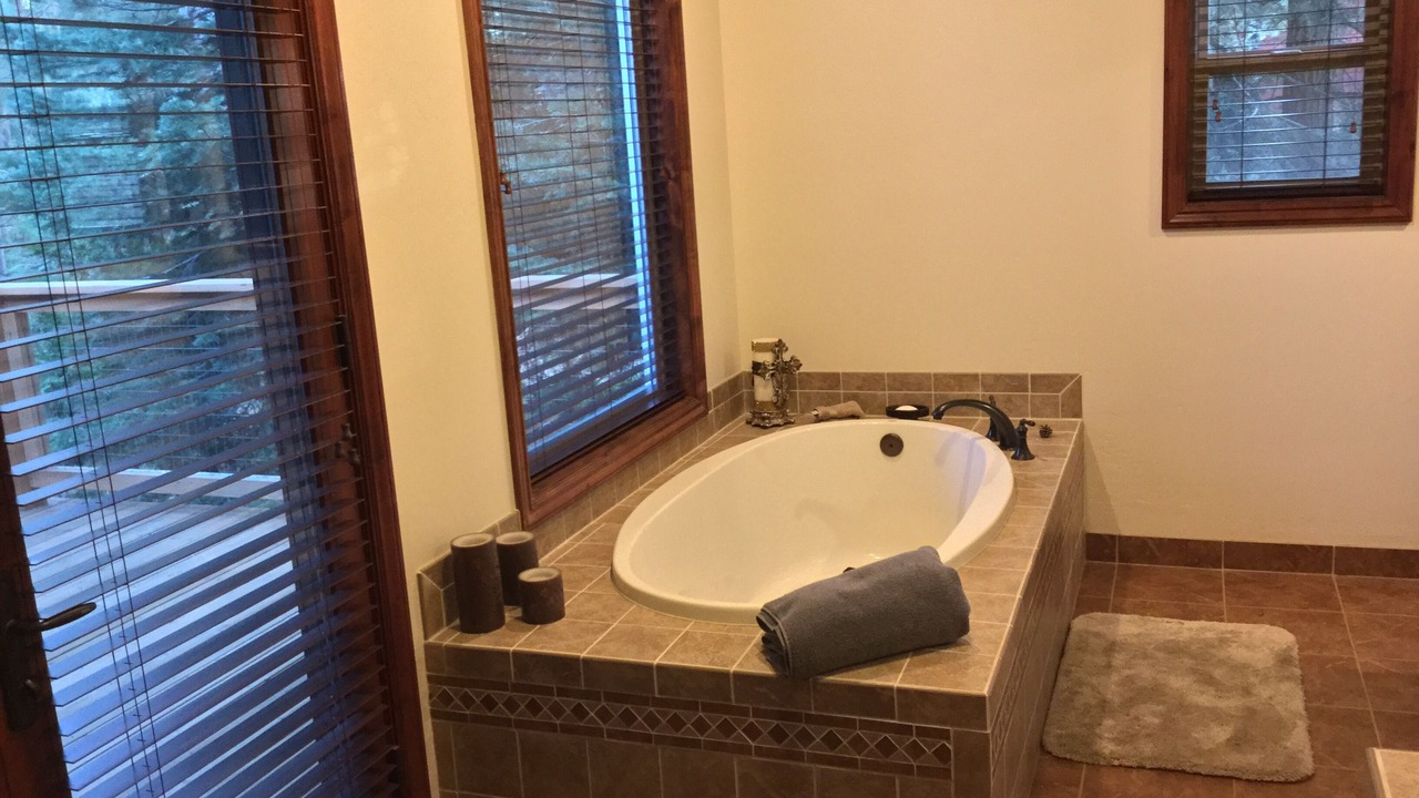 Photo of Bathroom in Shaver Lake