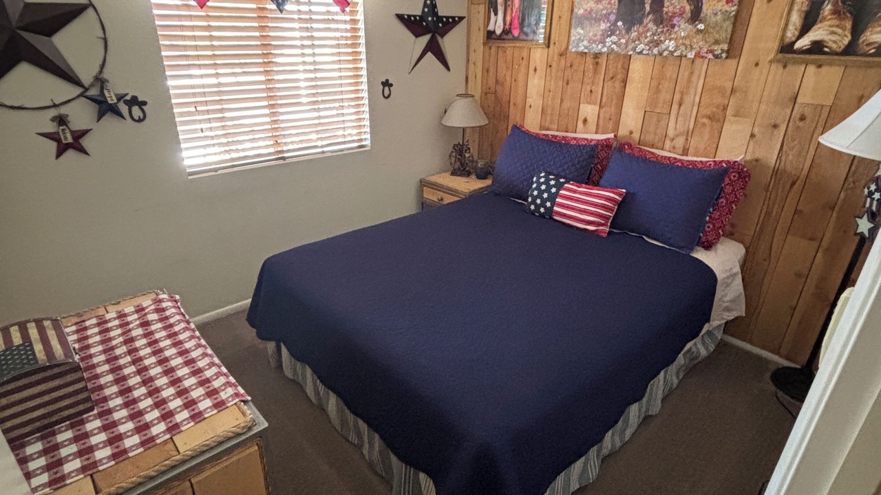 Photo of Bedroom in Lake Havasu City