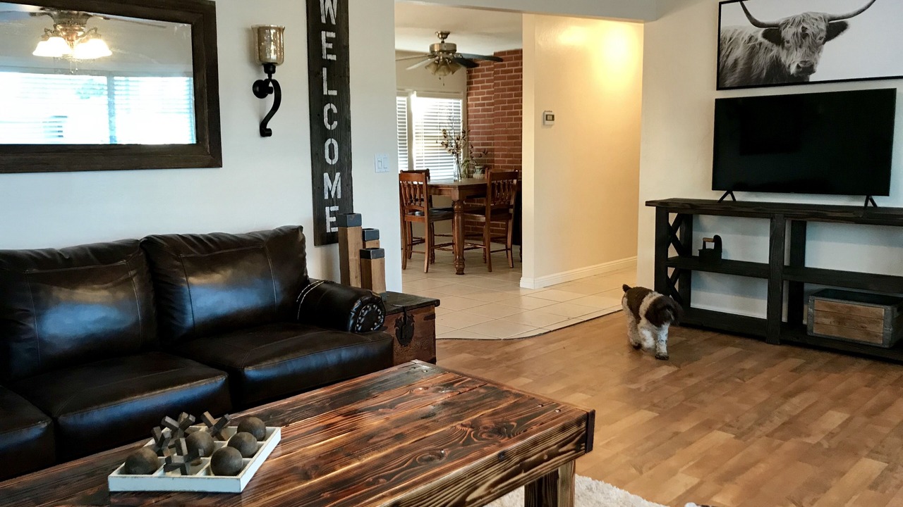 Photo of Livingroom in Tulare