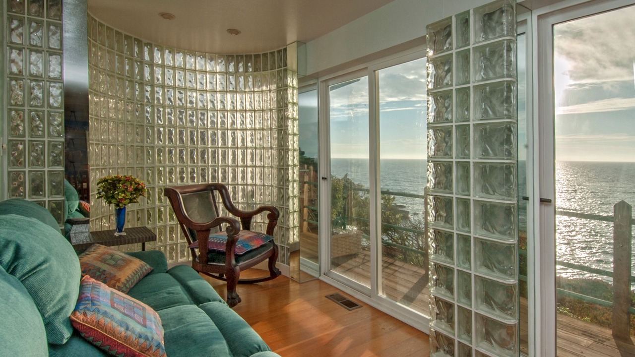 Photo of Livingroom in Montara