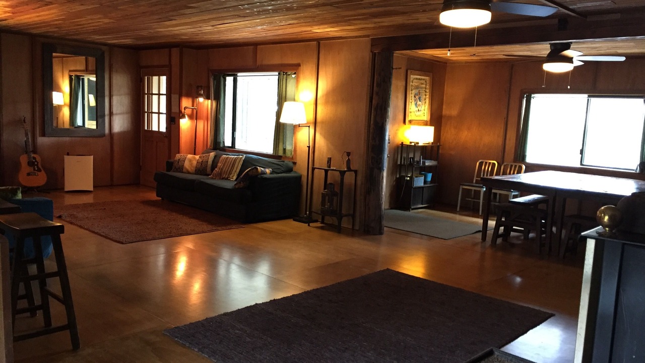 Photo of Livingroom in Coulterville