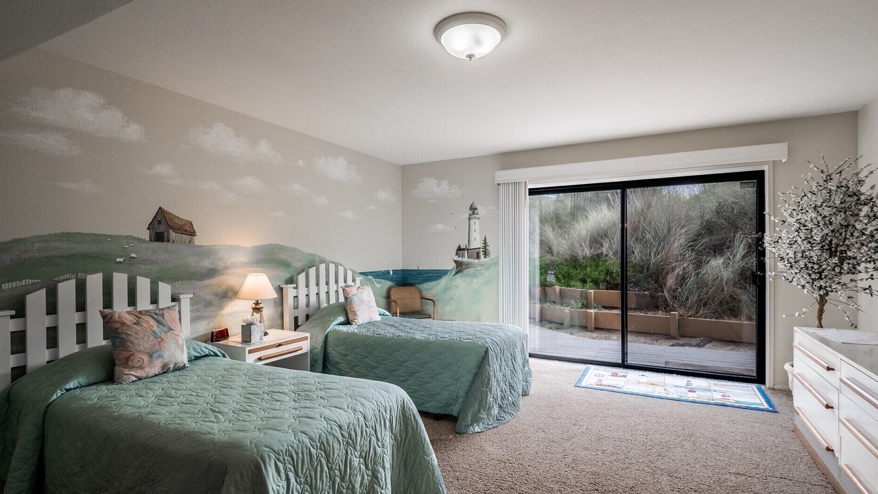 Photo of Bedroom in Pajaro Dunes