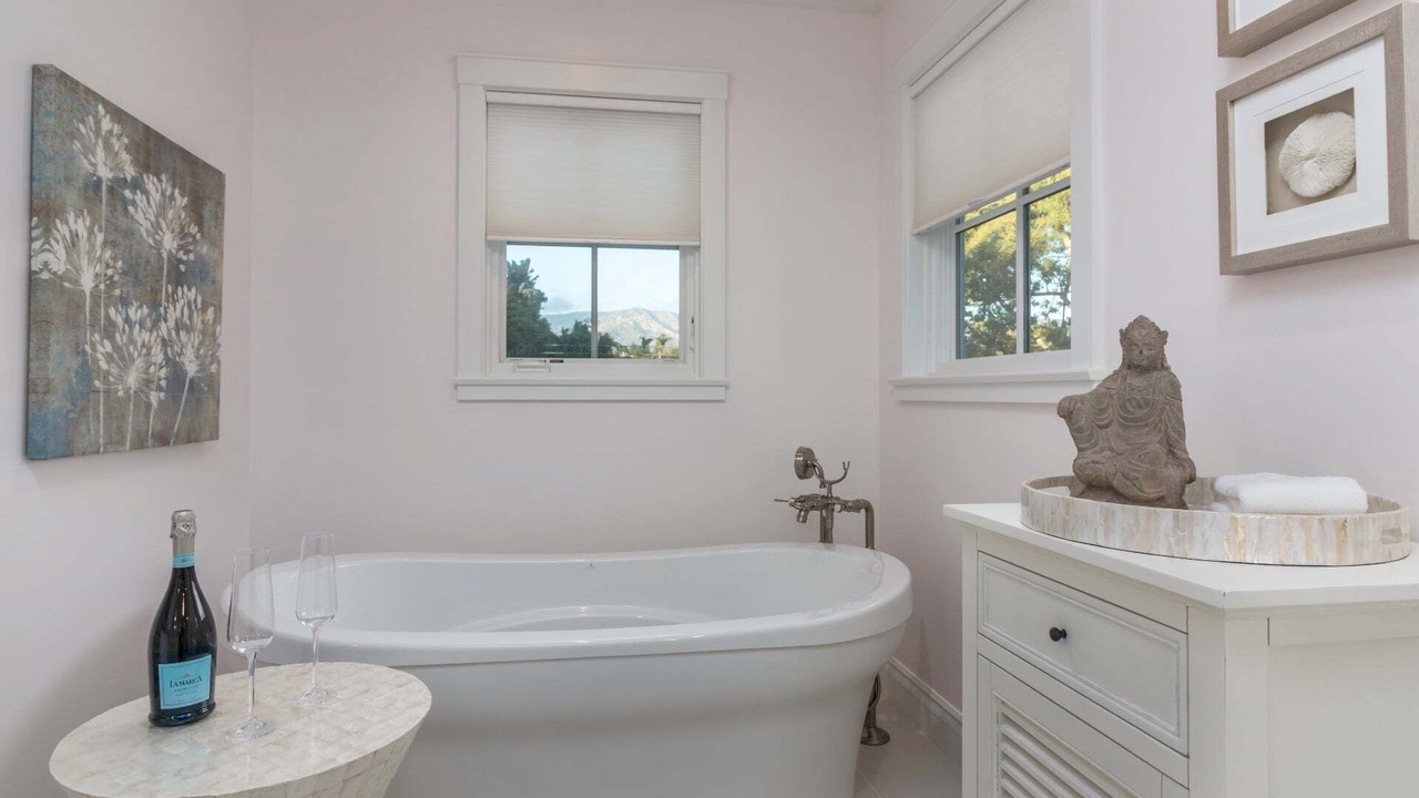 Photo of Bathroom in West Mesa