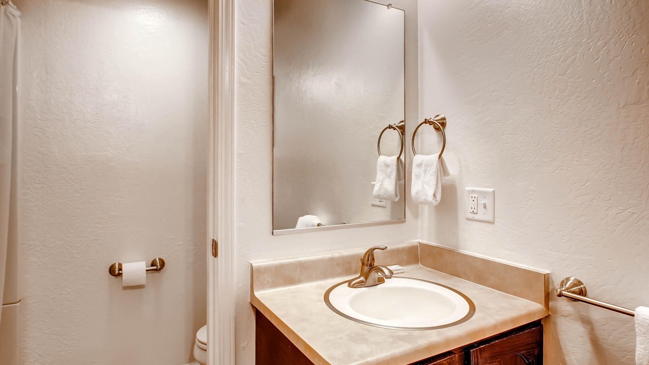 Photo of Bathroom in Yosemite West