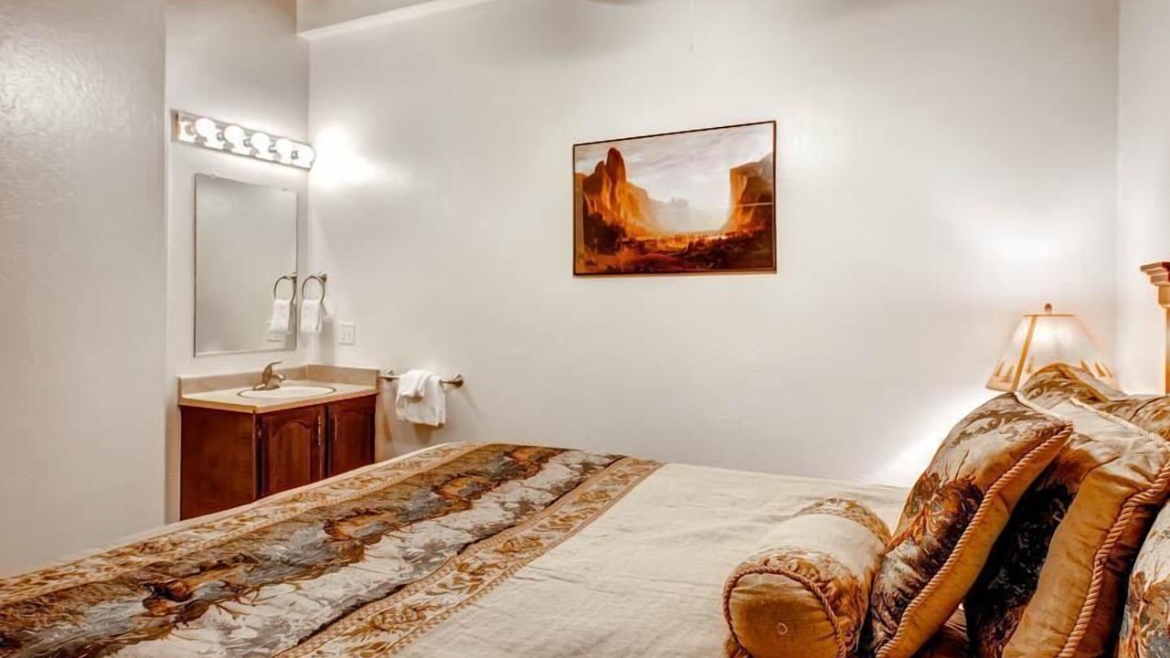 Photo of Bedroom in Yosemite West