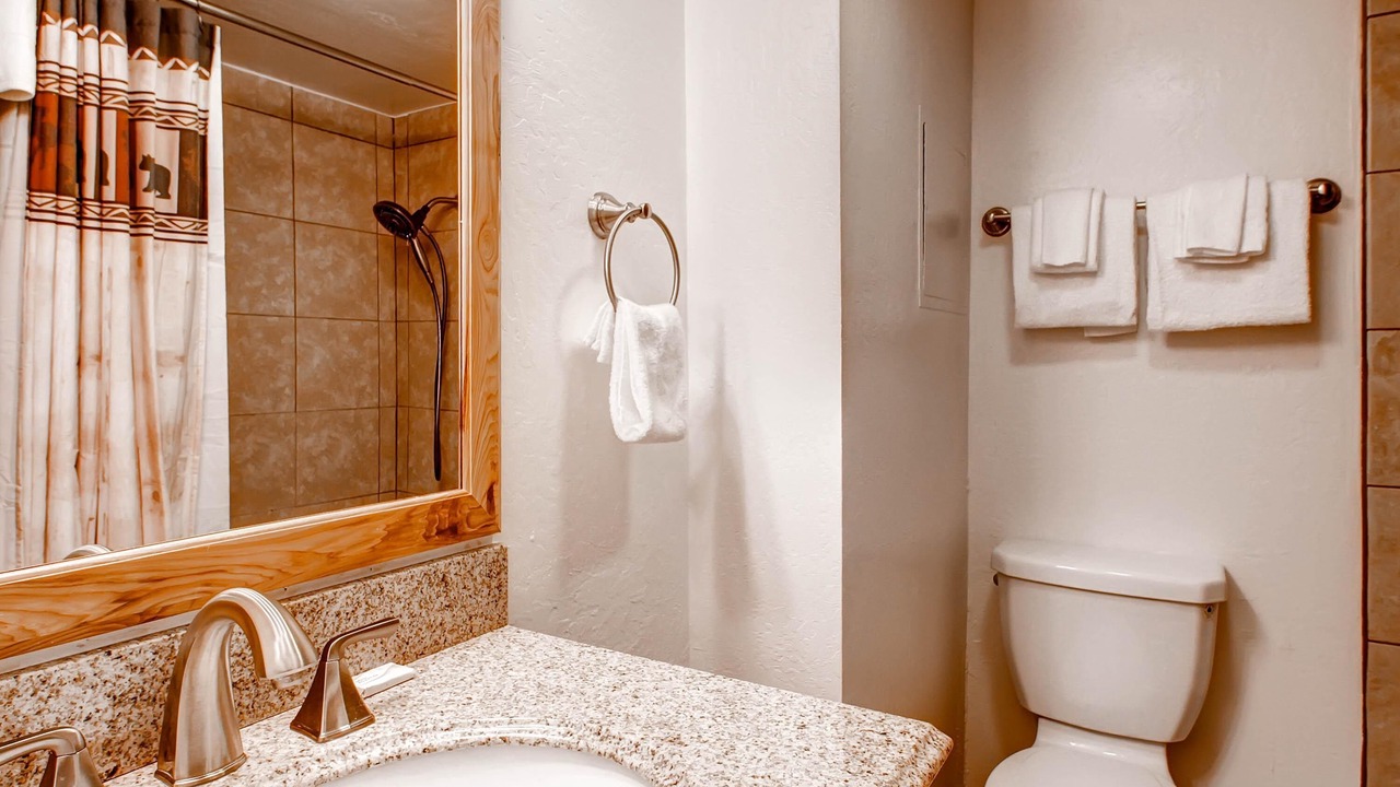 Photo of Bathroom in Yosemite West