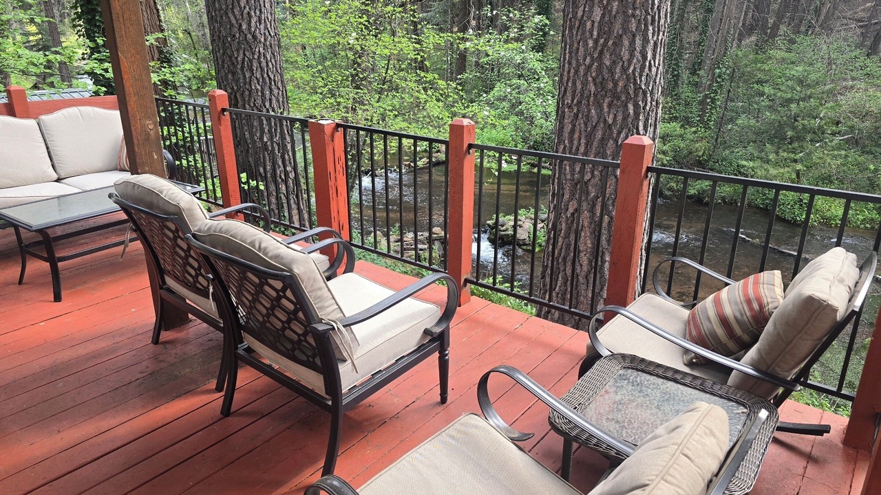 Photo of Patio Balcony in Shingletown