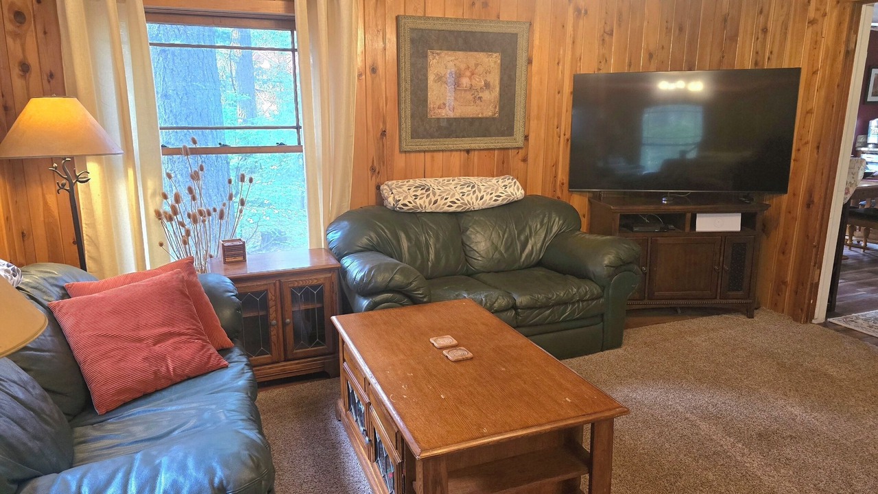 Photo of Livingroom in Shingletown