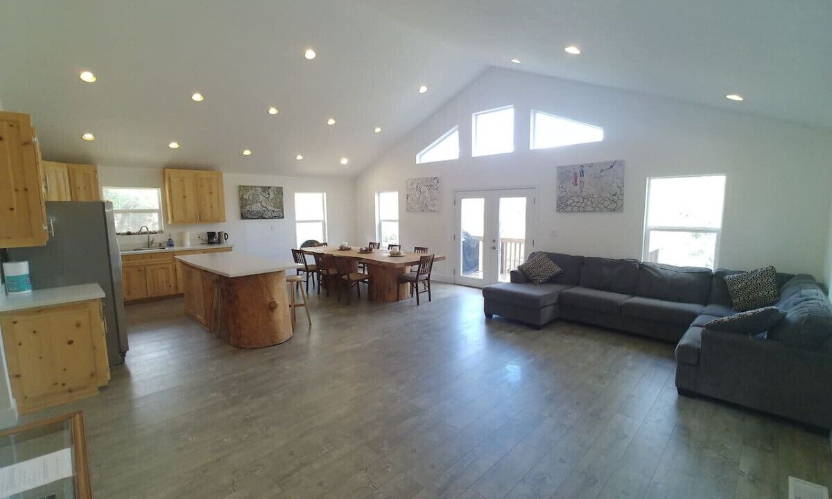 Photo of Livingroom in Groveland