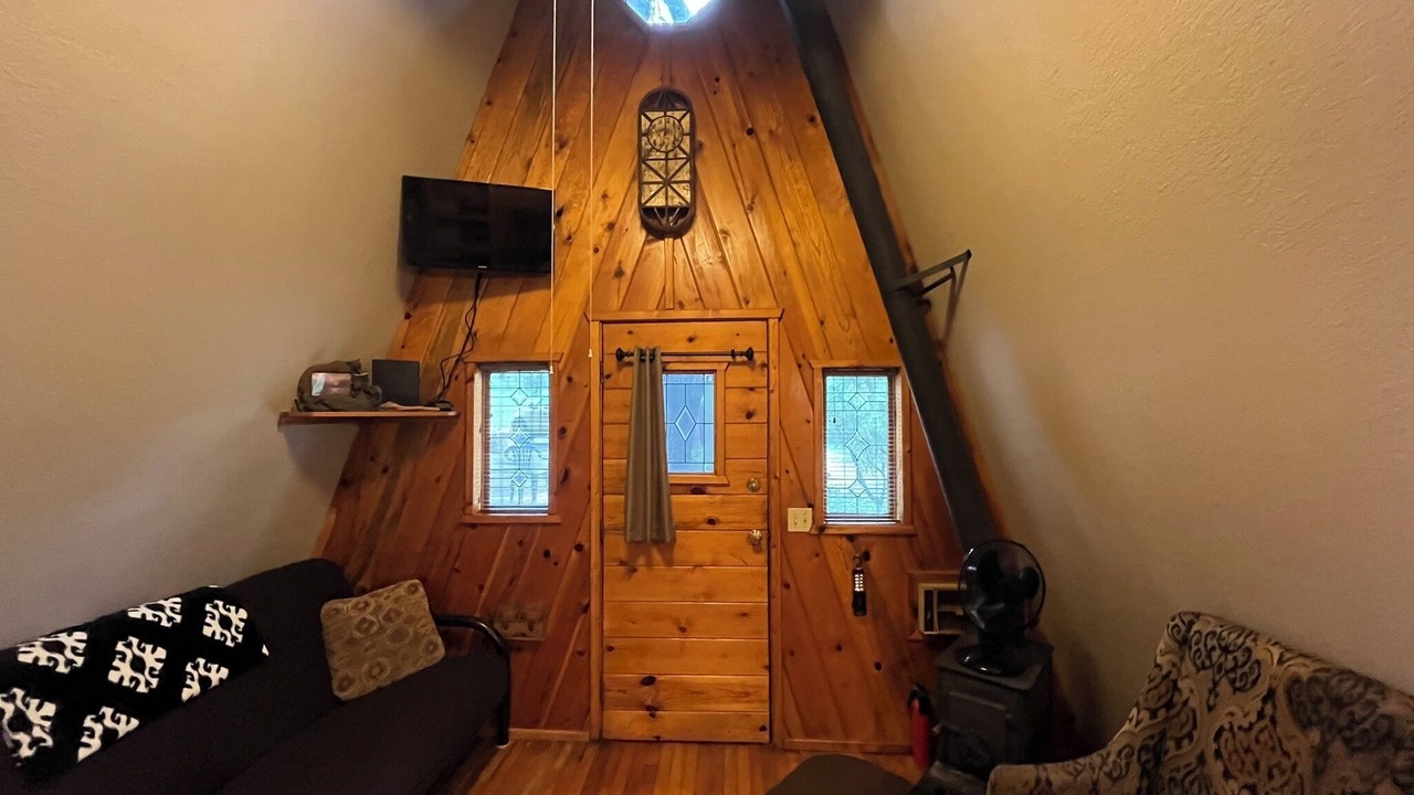 Photo of Livingroom in Oakhurst