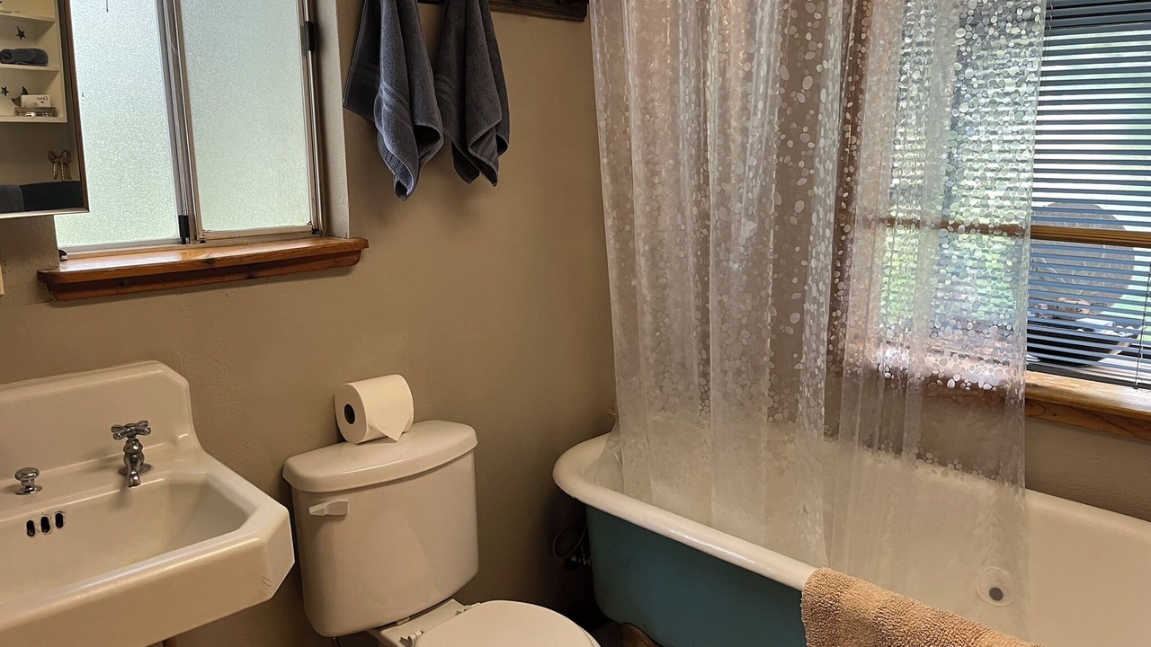 Photo of Bathroom in Oakhurst