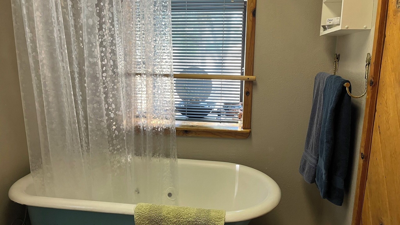 Photo of Bathroom in Oakhurst