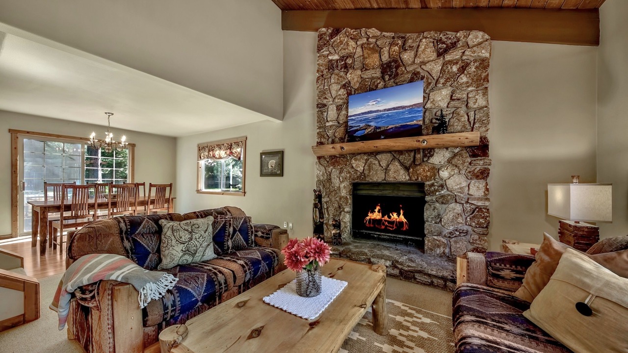 Photo of Bedroom in Lake Forest