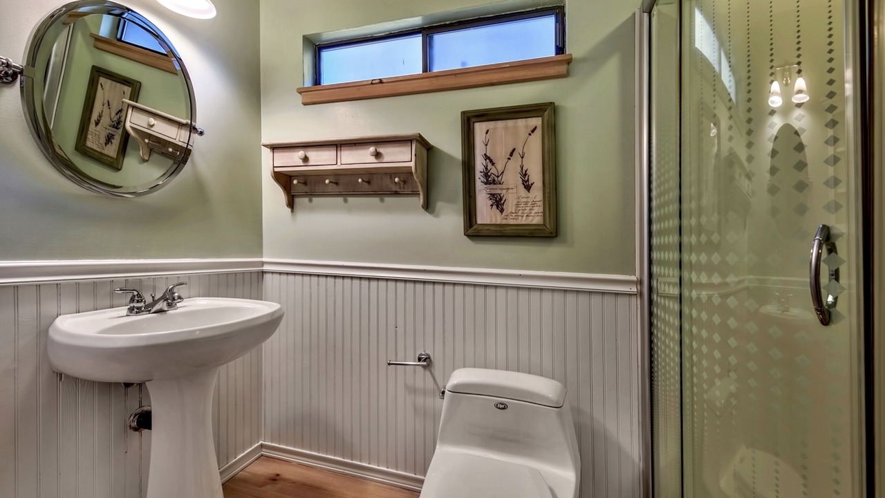 Photo of Bathroom in Lake Forest