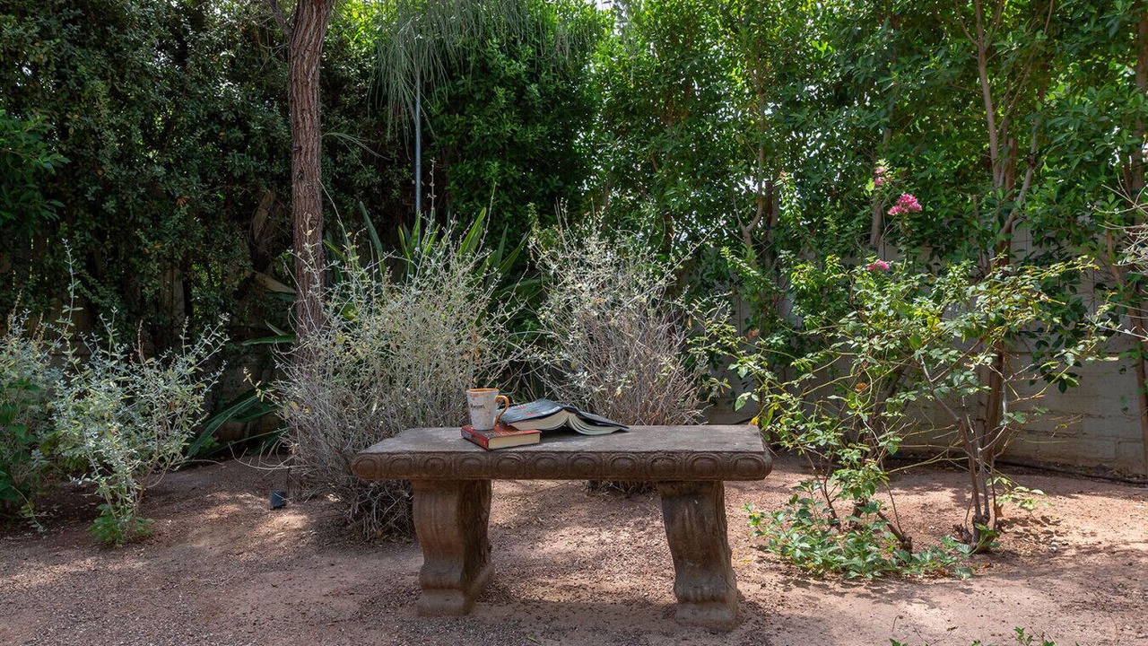 Photo of Outdoor in The Movie Colony