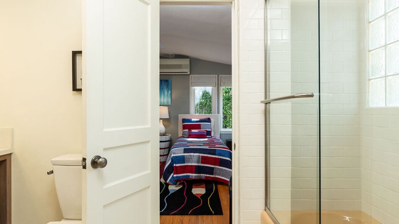 Photo of Bathroom in The Movie Colony
